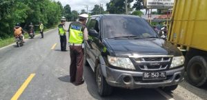 Satlantas Polres Tulang Bawang Tindak Kendaraan Yang Melakukan Pelanggaran