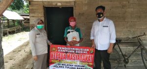 Warga di Dua Kampung Dapat Bantuan Sosial Dari Satresnarkoba Polres Tulang Bawang