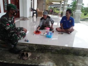 Wujudkan Kemanunggalan TNI – RAKYAT Babinsa Koptu Widi Handoko Komsos di Warga Binaan