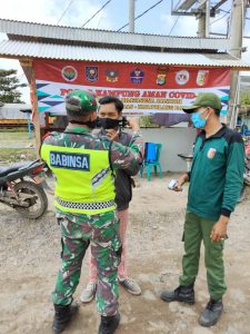Agar Warga Binaan Terbebas Dari Terpapar Covid-19, Babinsa Koramil Menggala Sosialisasi Prokes Dan Bagi Masker