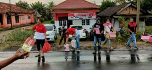 Perindah Bulan Suci Ramadhan 1442 H, DPC PWRI Tulang Bawang Bagi-Bagi Ta’jil