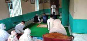 Ikuti Anjuran Bupati Winarti, Fatoni,S.Kep,M.M Sholat Idul Fitri 1442 H Dirumah Saja Guna Putuskan Mata Rantai Covid-19