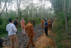Pekerjaan Onderlagh Asal-Asalan ! Kadis PMK Tuba : Aparatur Kampung Seharusnya Bekerja Sesuai Juklak dan Juknis