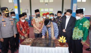Bupati Hi.Umar Ahmad, SP Resmikan Gedung Center Of Excellence SMK Muhamadiyah dan Peletakan Batu Pertama Masjid Al Muhajirin