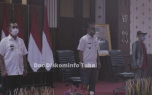 Bupati Winarti,SE.MH Serah Piagam Penghargaan Pengumpulan Zakat Terbanyak Sekaligus Evaluasi Kinerja Baznas