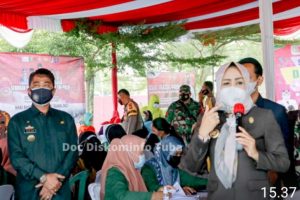 Tinjau Kegiatan Vaksinasi di Puskesmas Banjar Agung, Bupati Tuba Dr.Hj. Winarti, SE.MH Himbaukan Ini