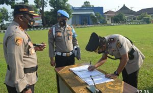 Polres Tulang Bawang Gelar Upacara Sertijab Kasat Reskrim dan Kapolsek Banjar Agung