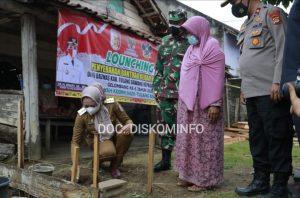 Disini Tempatnya Bupati Tuba Dr.Hj.Winarti,SE.MH dan Baznas Launching Bedah Rumah Gelombang Ke Lima