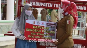 Bupati Winarti Serahkan BLM-PKM, Ini Tempat dan Rinciannya