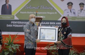 Bupati Tuba Dr.Hj.Winarti,SE.MH Dapatkan Penghargaan BKN Award 2021, Ini Katagorinya