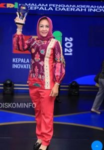 Dapat Prestasi Lagi ! Bupati Tuba Dr. Hj.Winarti,SE.MH Raih Penghargaan Kepala Daerah Inovatif 2021 di Ibu Kota RI