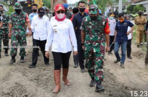 Bupati Tuba Dr.Hj. Winarti, SE.MH. Buka Acara Karya Bhakti TNI KODIM 0426 Tulang Bawang TA. 2022