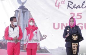 Realisasi 25 Program BMW, Bupati Winarti Berikan 6 Unit Motor dan 25 juta Bantuan untuk Tempat Ibadah Berikut Sembako di Kecamatan Penawar Tama