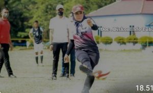 Turnamen Sepak Bola Bupati Cup di Lapangan Lanud Pangeran  M. Bun Yamin Dibuka Bupati Tuba Winarti,SH.MH