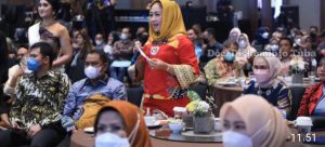 Bupati Winarti Hadiri Final Pemilihan Putri Otonomi Indonesia Tahun 2022