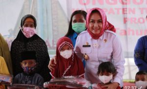 Ini Bantuan Bupati Winarti Pada Kunker di Kecamatan Banjar Agung