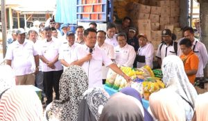 Ini Gunanya Pj Bupati Tubaba Buka Pasar Murah Berikut 30 Paket Gratis