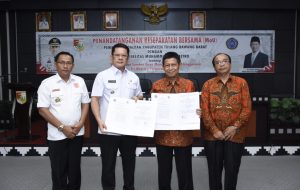 Bupati Tubaba Tandatangani MoU Pemkab dengan Universitas Muhammadiyah Metro