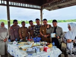 Pj Sekda Mesuji Dampingi Bupati Terpilih Ibu Elfianah Susuri Sungai Mesuji Akan Jadikan Objek Wisata