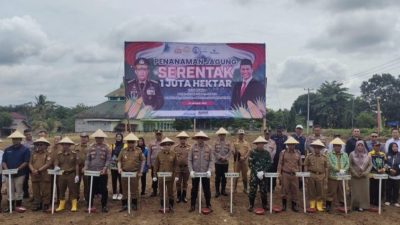 Ikuti Instruksi Presiden Prabowo, Pj Bupati Mesuji Luncurkan Penanaman Jagung Serentak